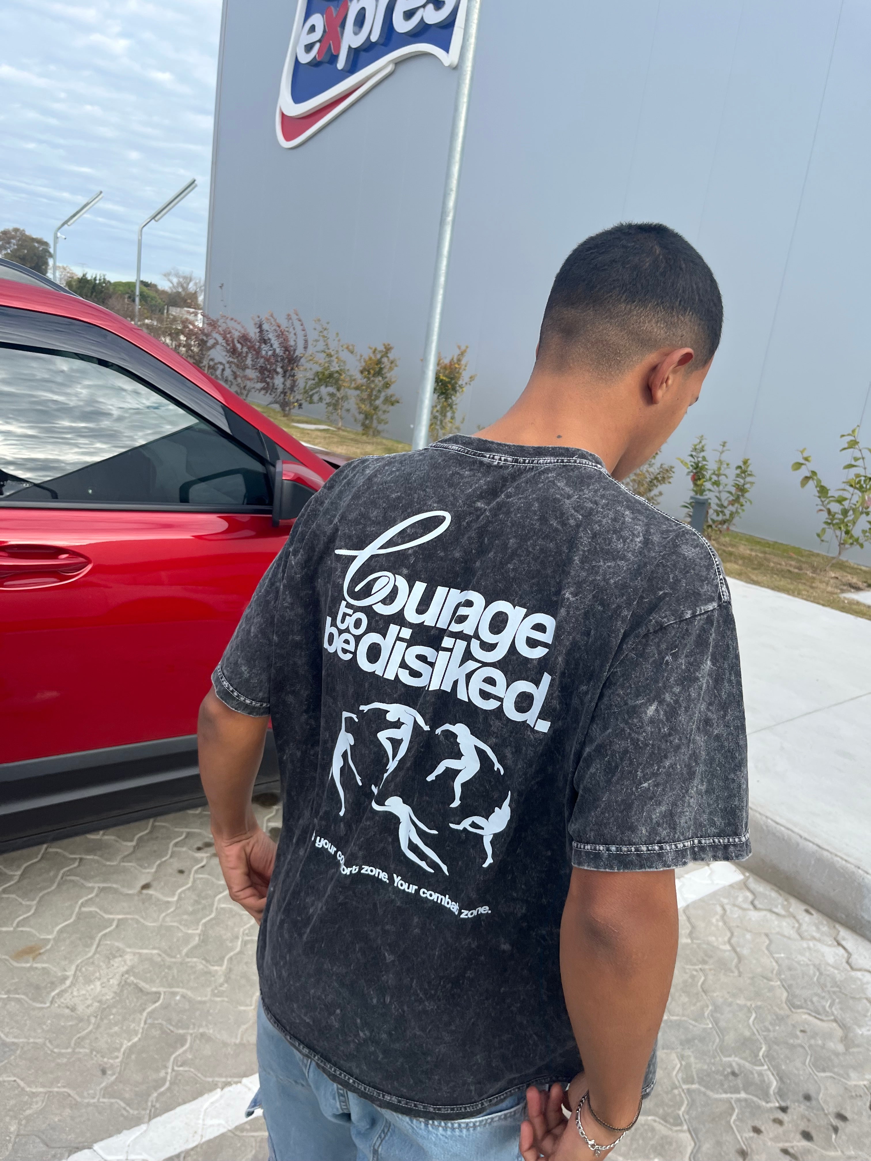 COURAGE REMERA OVERSIZE WASHED