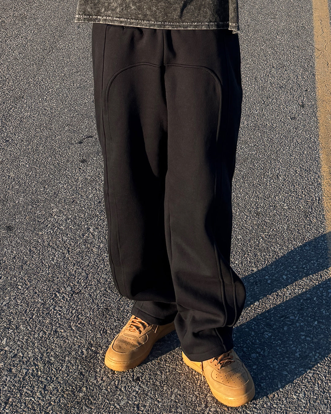 oversized baggy pants