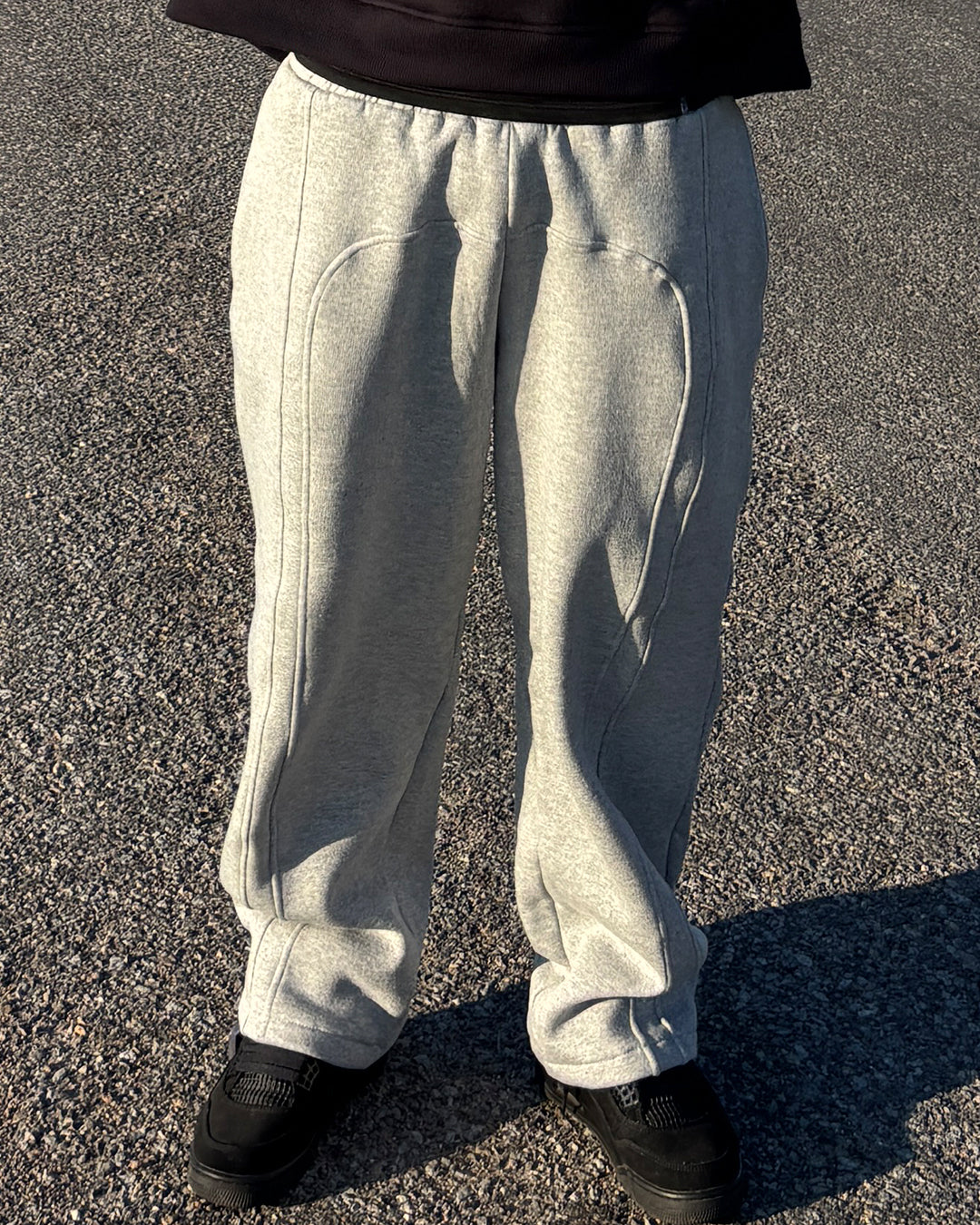 oversized baggy pants