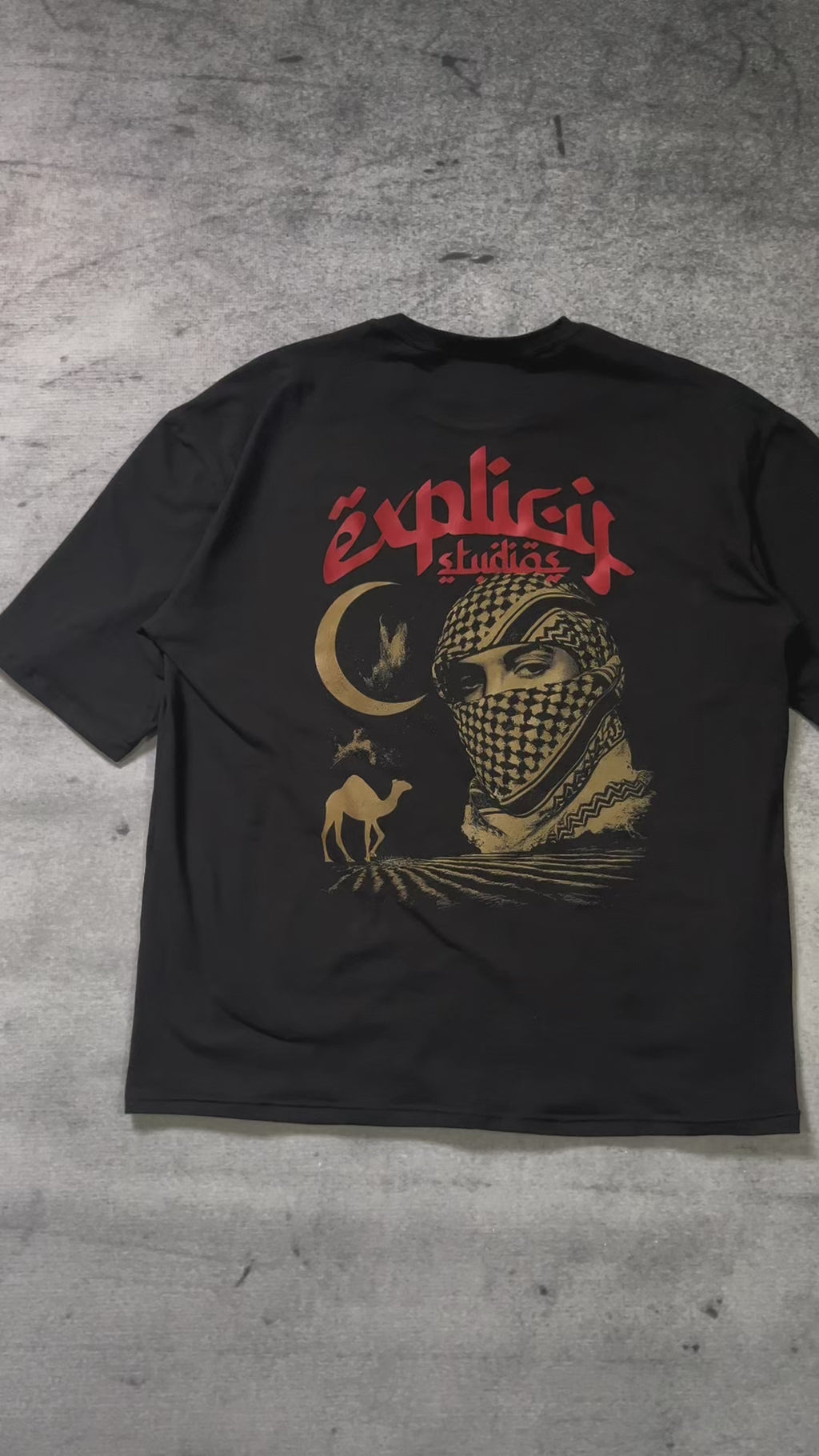 Remera Oversize "Arabe" Negro