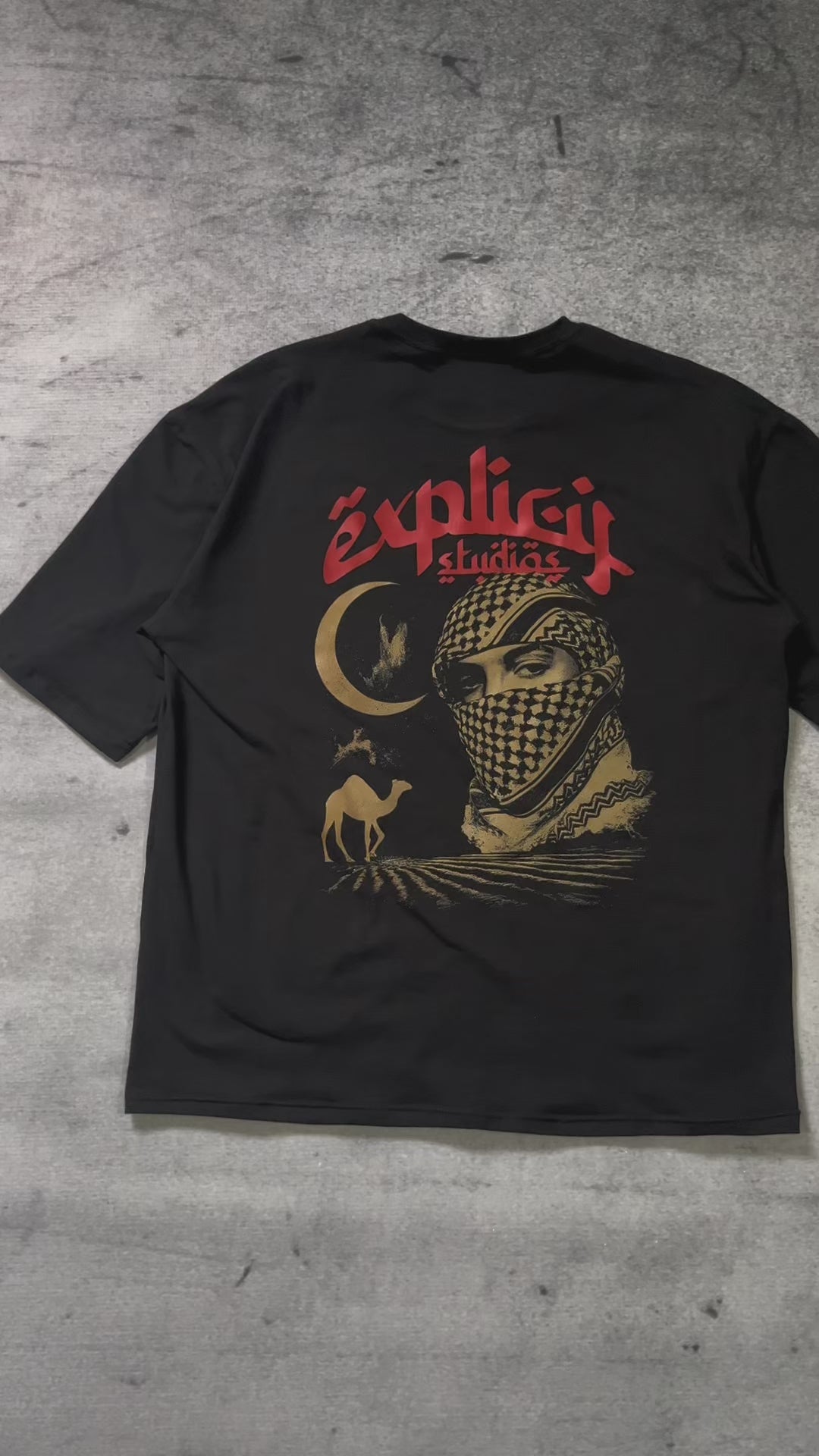Remera Oversize "Arabe" Negro